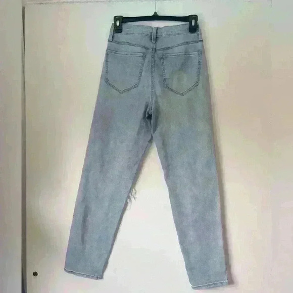 High Waisted Mom Jeans - Picture 4 of 4